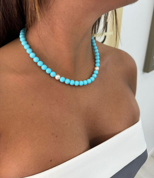 Avalaya Collana lunga graduata con perline in resina azzurro