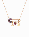 Ciondolo a spilla e charms con cuore e lettere personalizzate, in oro rosa e rubini