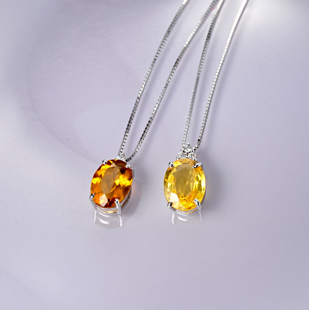 CIONDOLO IN ORO BAINCO CON CITRINO CENRTRALE GRANDE E DIAMANTINO