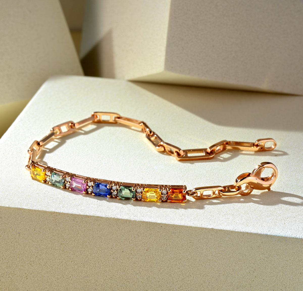 BRACCIALE CATENA IN ORO ROSA CON  PIETRE PREZIOSE COLORATE E ALTERNANZA DI DIAMANTI