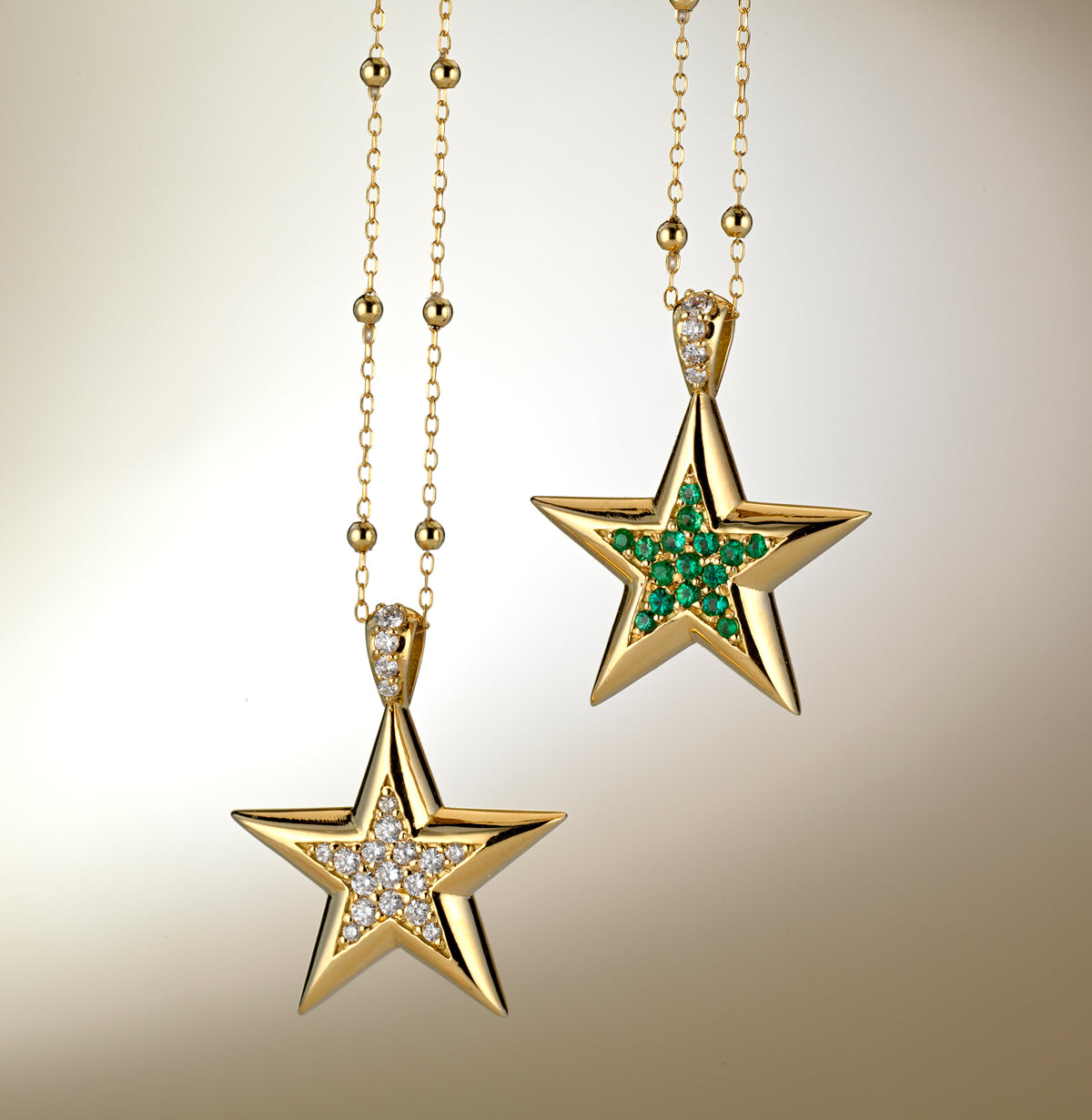 CIONDOLO STELLA IN ORO GIALLO CON DIAMANTI E SMERALDI, CATENA MODELLO ROSARIO