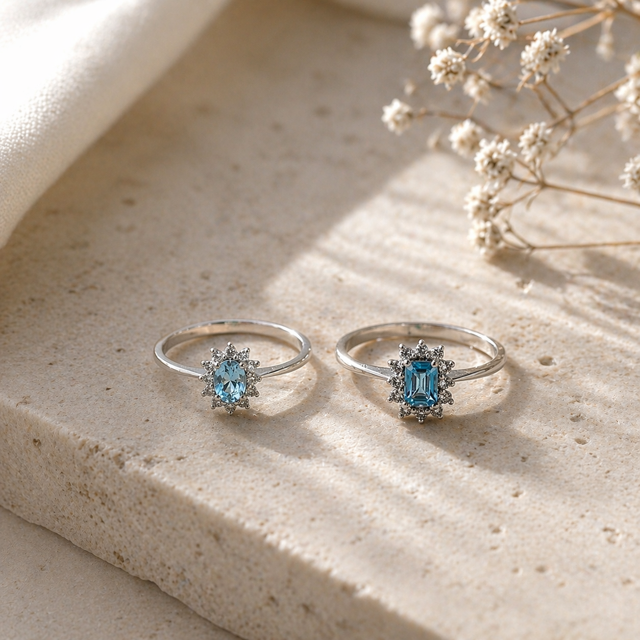 ANELLO IN ORO 9KT, ORO BIANCO CON DIAMANTI E OVALE ACQUAMARINA