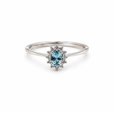 ANELLO IN ORO 9KT, ORO BIANCO CON DIAMANTI E OVALE ACQUAMARINA