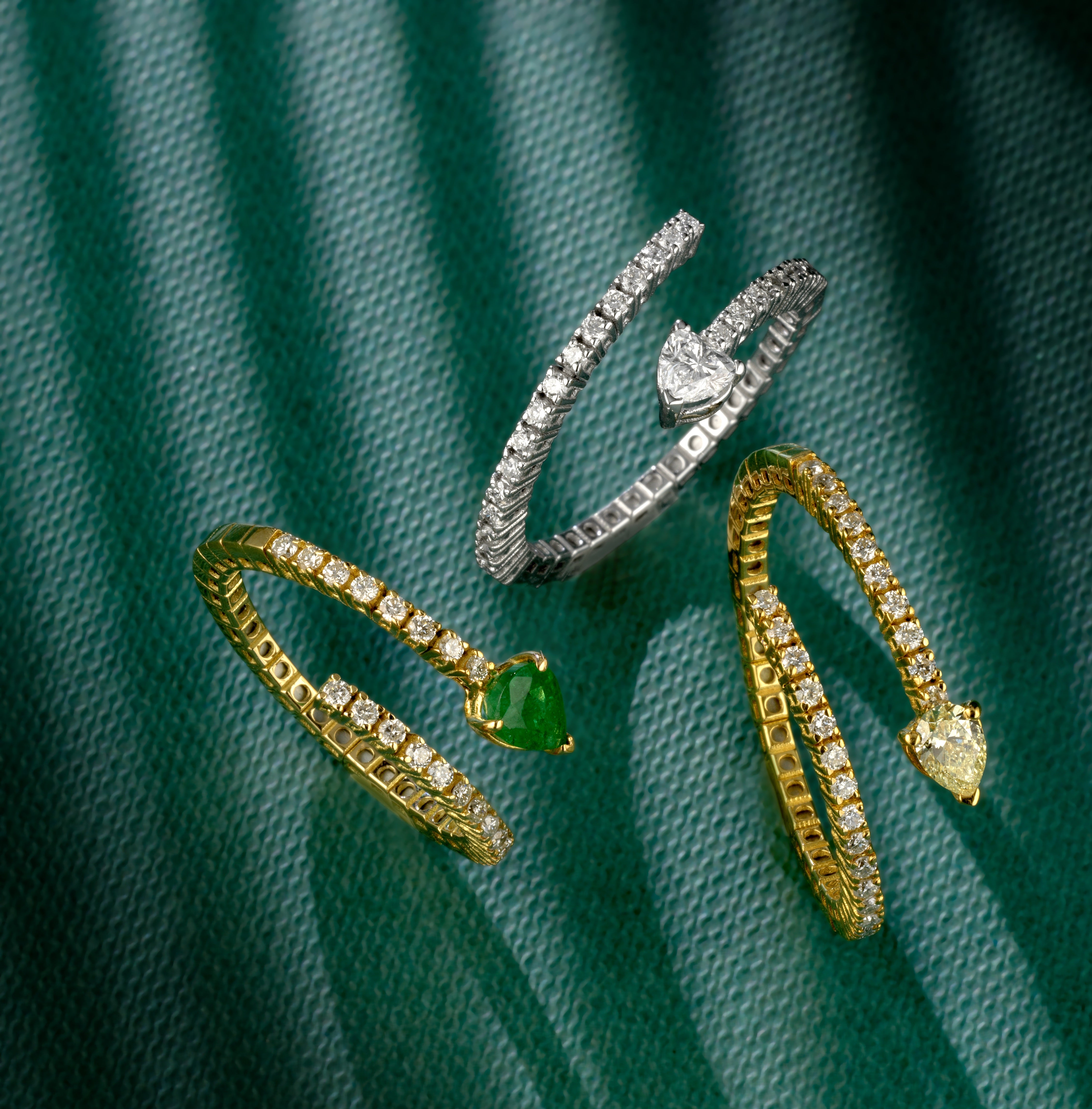 ANELLO SNAKE IN OR BIANCO CON DIAMANTI