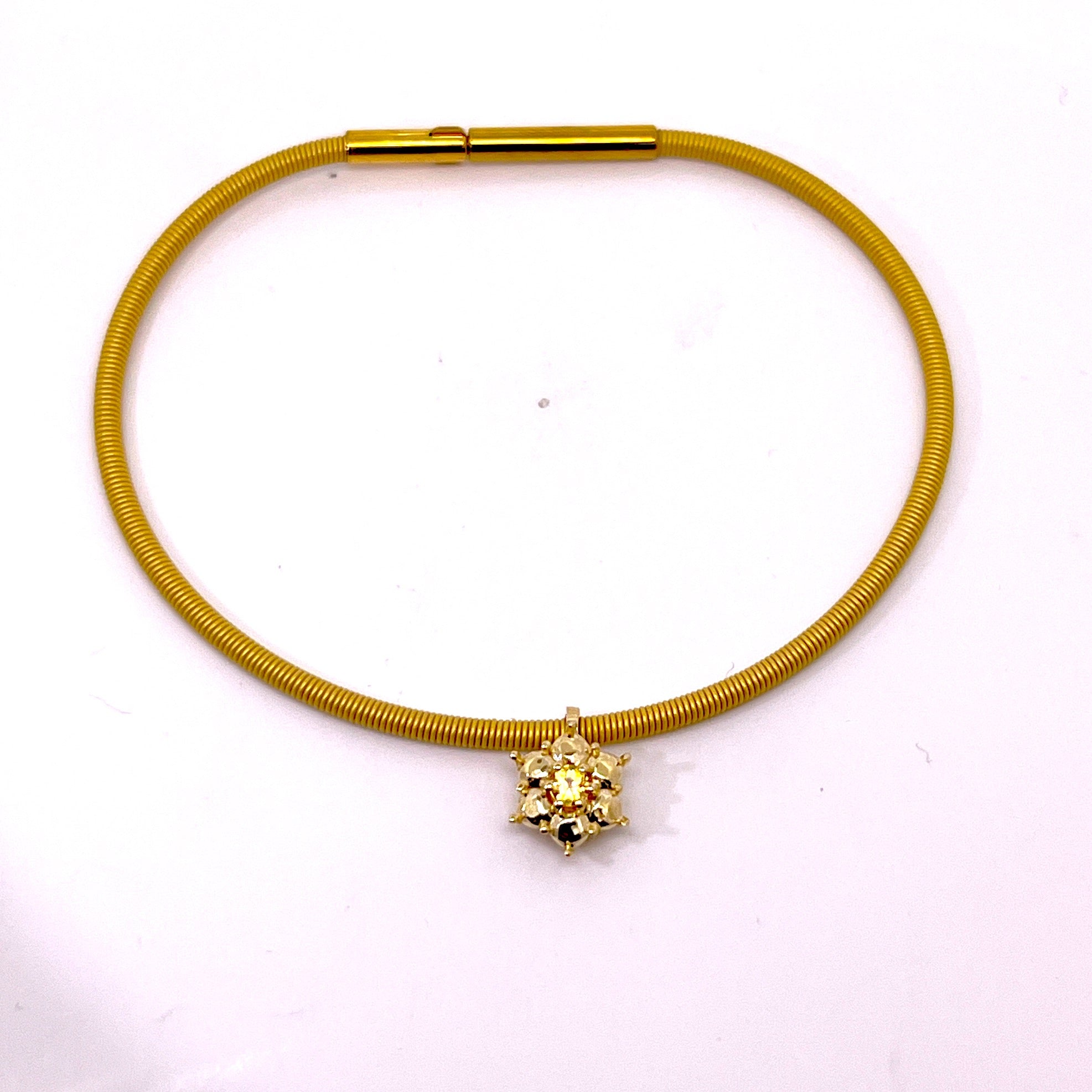 BRACCIALE IN ORO ROSA CON CINTURINO FIORE CON DIAMANTI E CENTRALE CON PIETRA DI COLORE