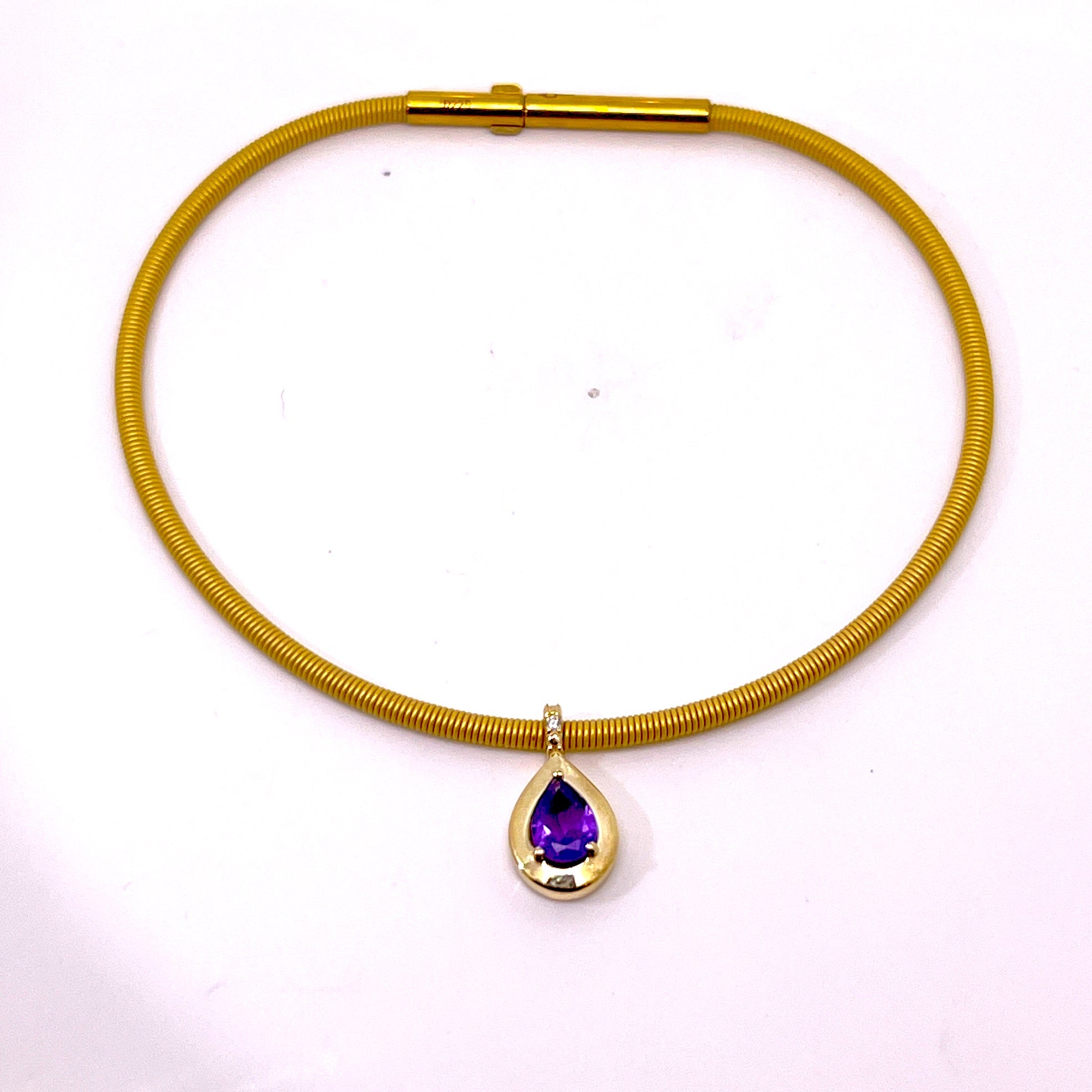 BRACCIALE CON CINTURINO IN ORO ROSA CON DIAMANTINI E PIETRA DI COLORE CENTRALE