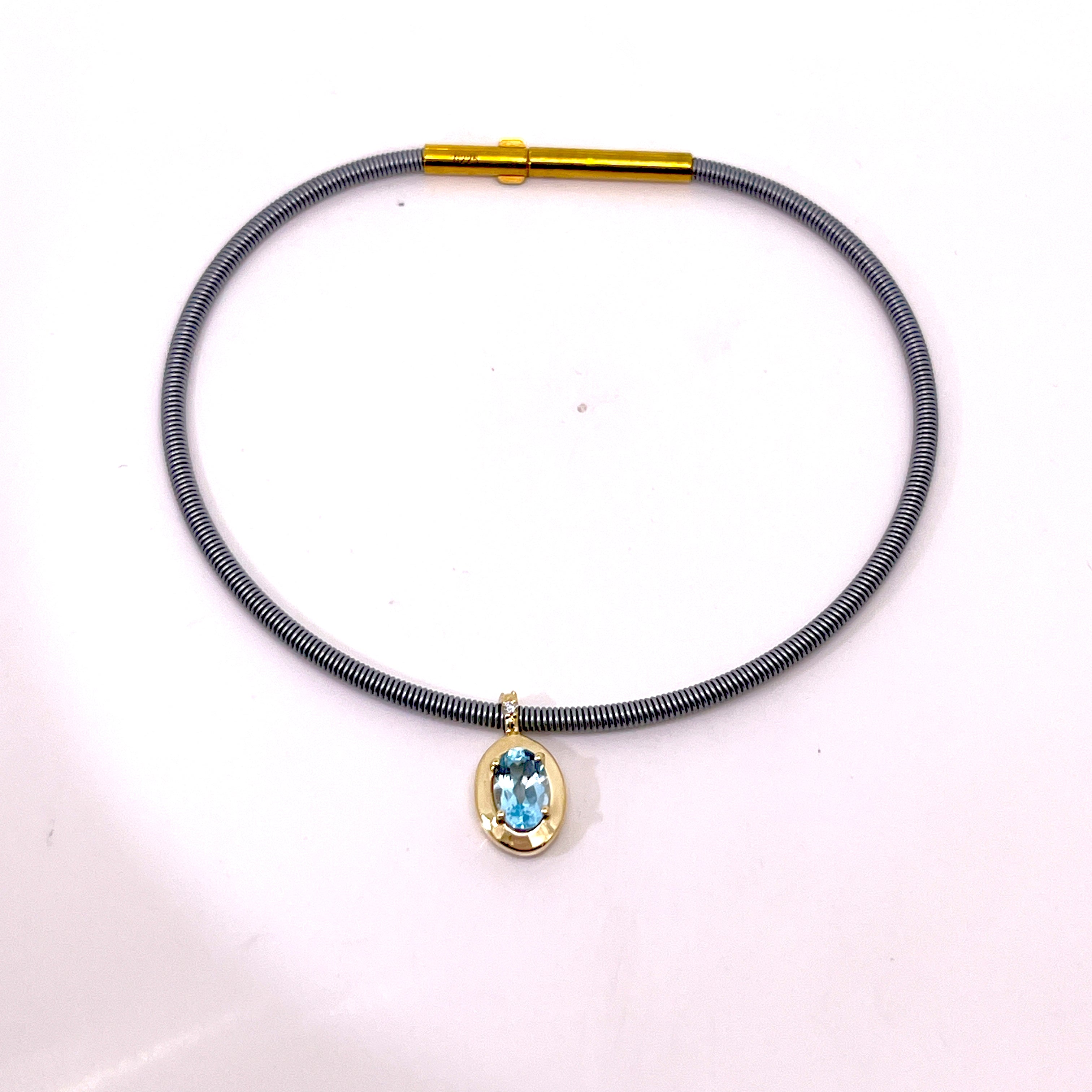 BRACCIALE CON CINTURINO GRIGIO IN ORO ROSA CON OVALE DI COLORE E DIAMANTI