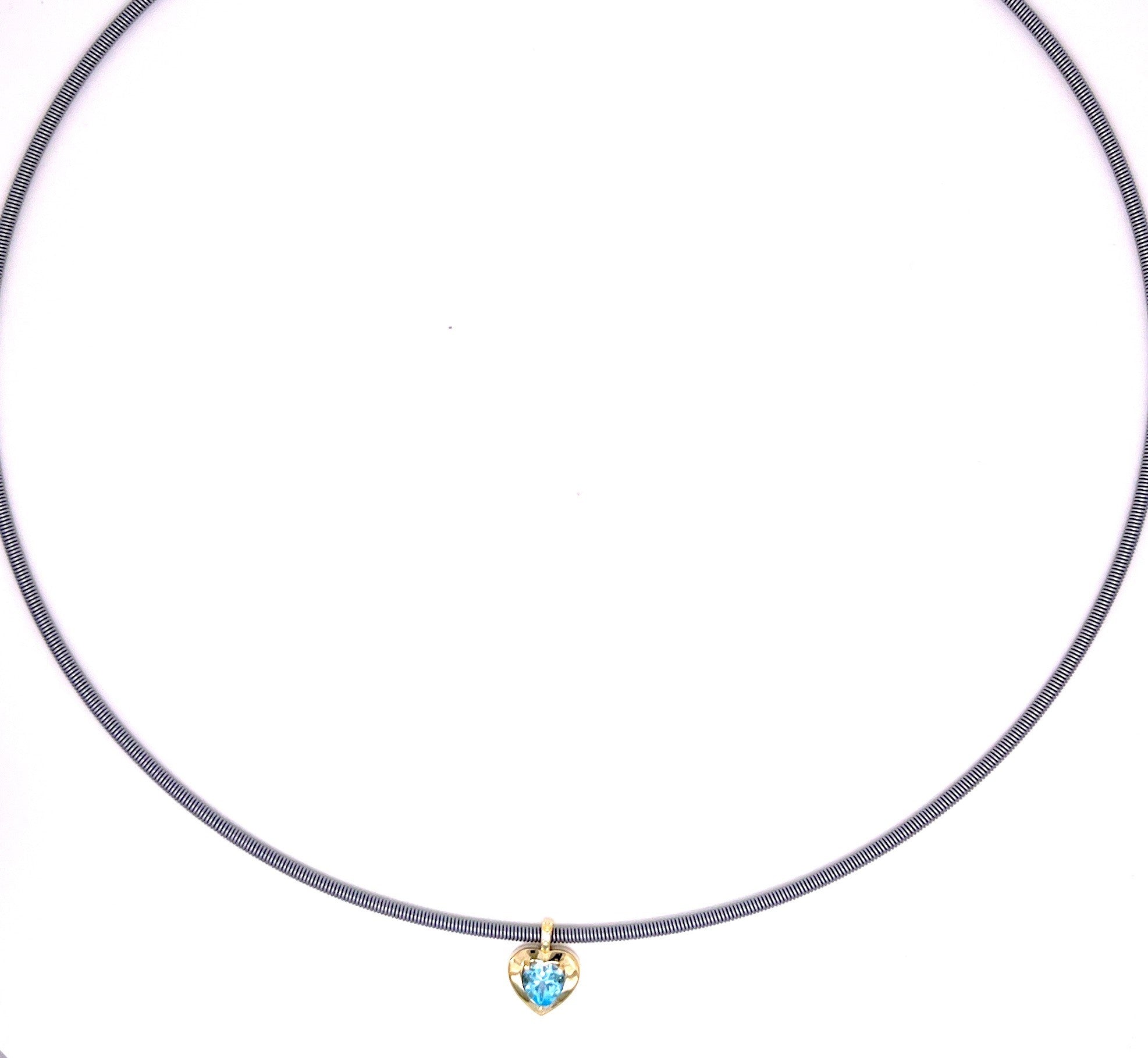 COLLANA CON CINTRUINO IN ORO GIALLO CON CUORE CENTRALE DI COLORE E DIAMANTI