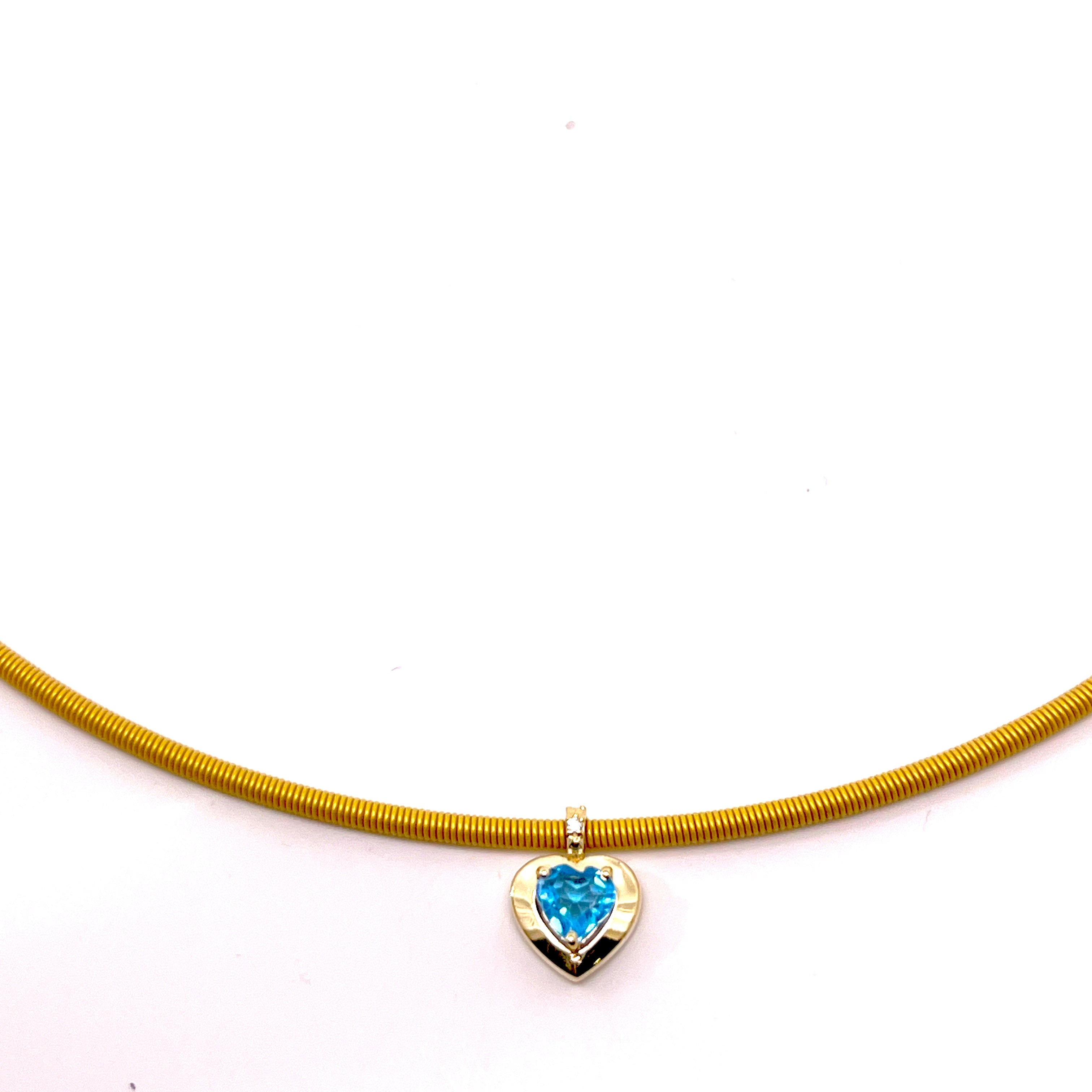 COLLANA CON CINTRUINO IN ORO ROSA CON CUORE CENTRALE DI COLORE E DIAMANTI