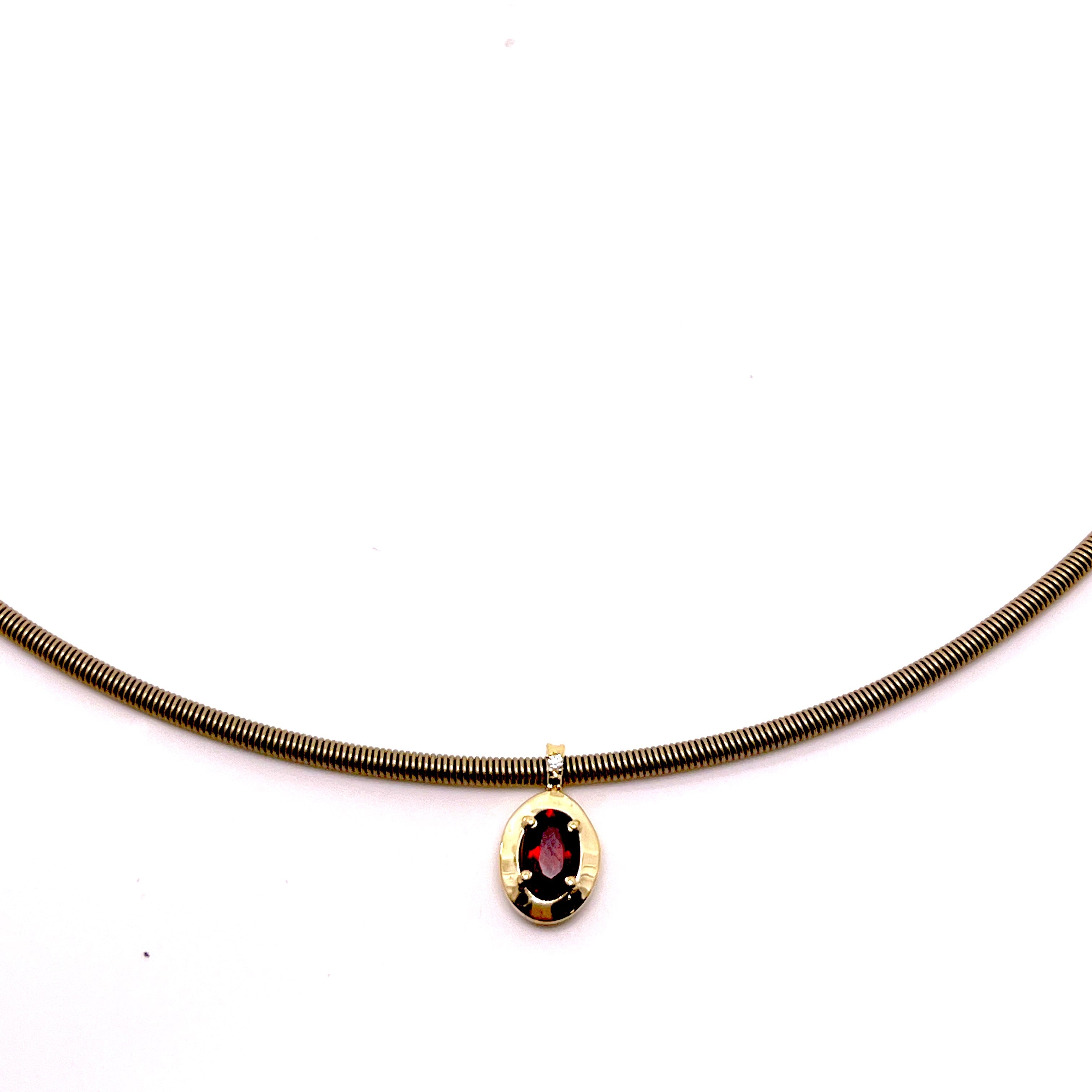 COLLANA CON CINTURINO NERO IN ORO ROSA CON OVALE CENTRALE DI COLORE E DIAMANTI