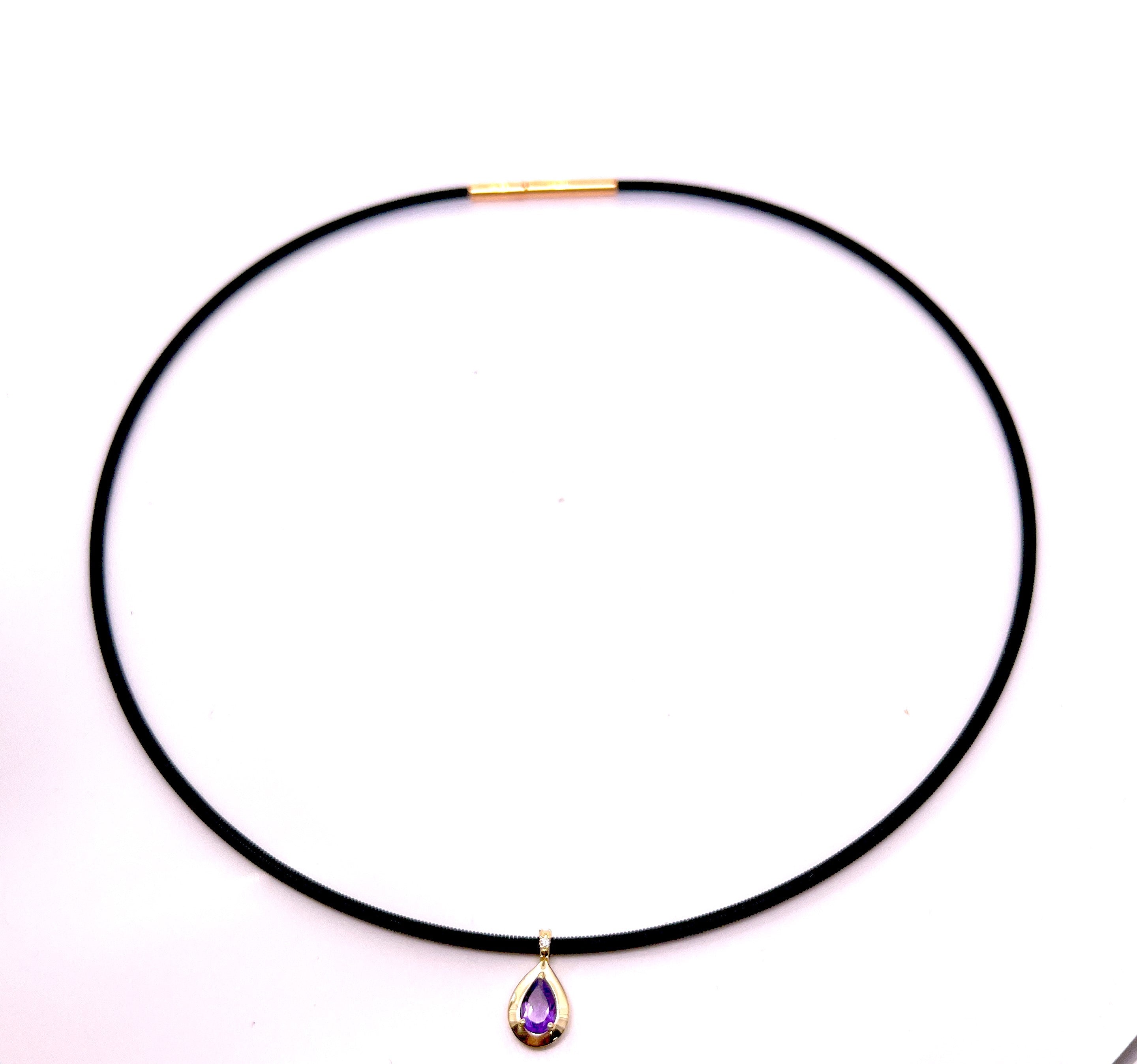 COLLANA CON CINTURINO IN ORO ROSA CON GOCCIA DI COLORE E DIAMANTI