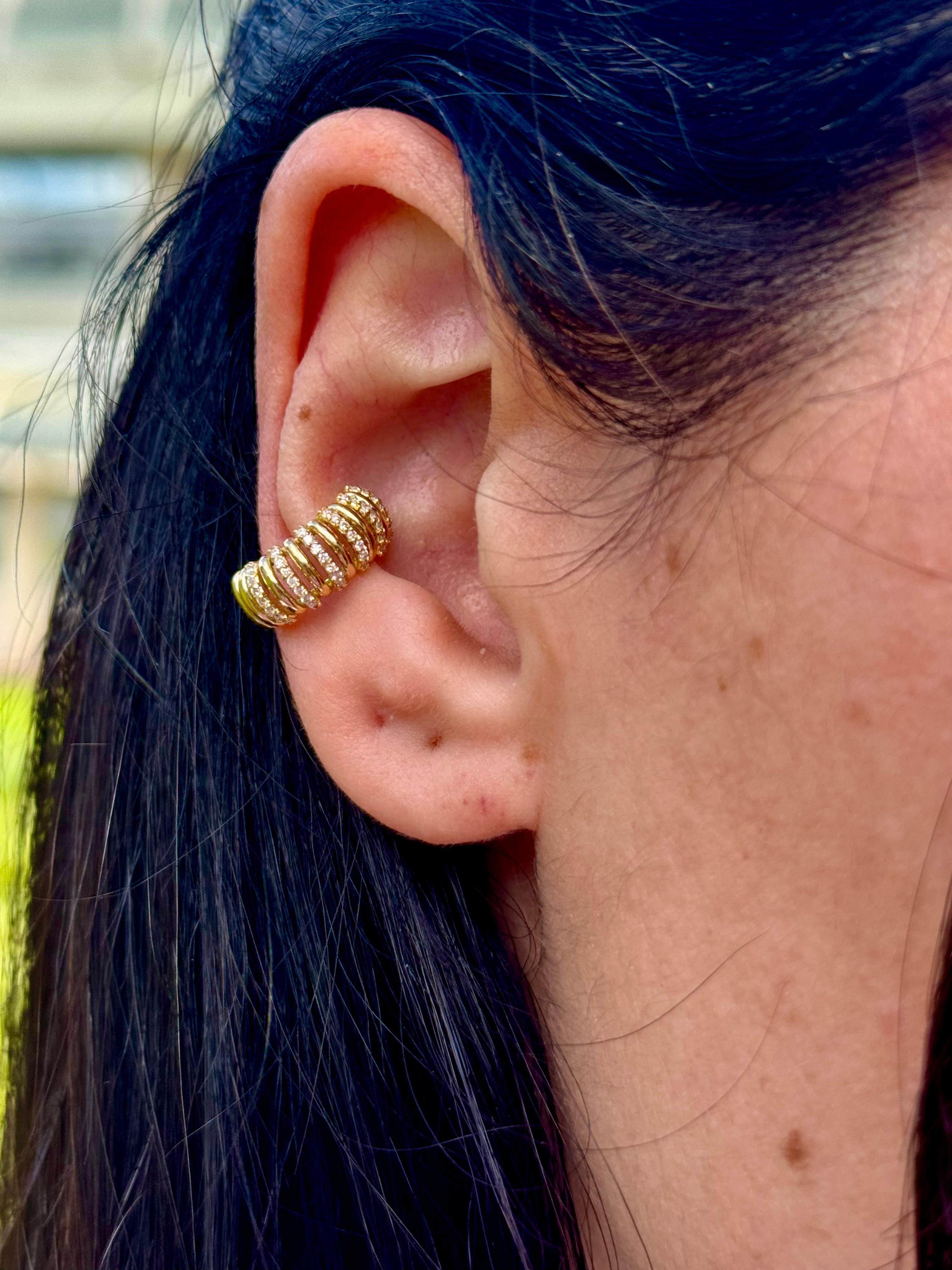 MONO ORECCHINO IN ORO GIALLO CON DIAMANTI