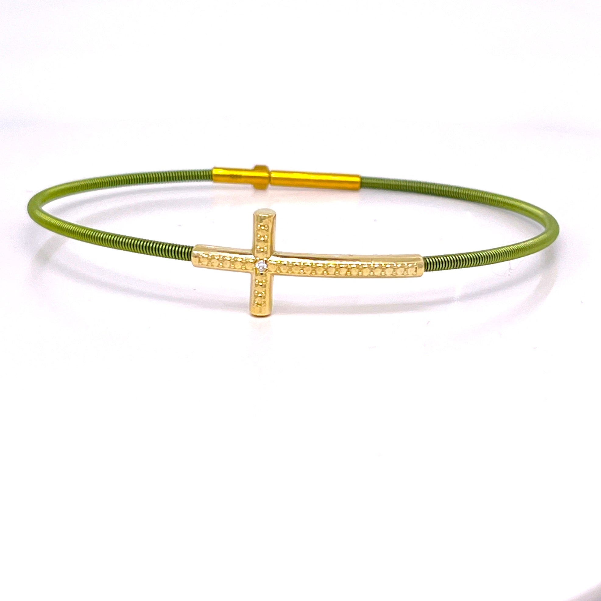 BRACCIALE IN ORO GIALLO CON CROCE CENTRALE E UN DIAMANTINO