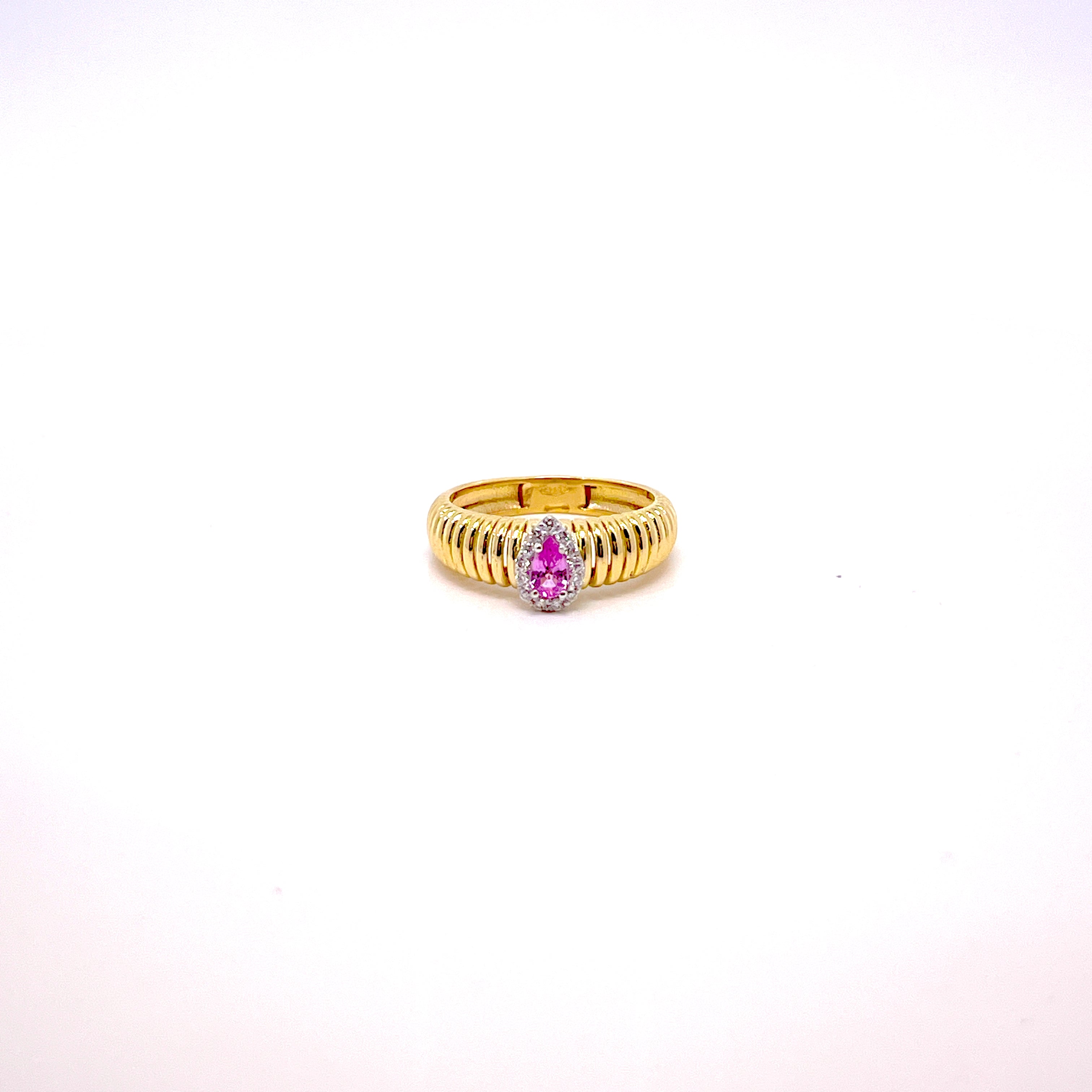 ANELLO FASCIA PICCOLA IN ORO GIALLO CON GOCCIA CENTRALE DI DIAMANTI E ZAFFIRO ROSA