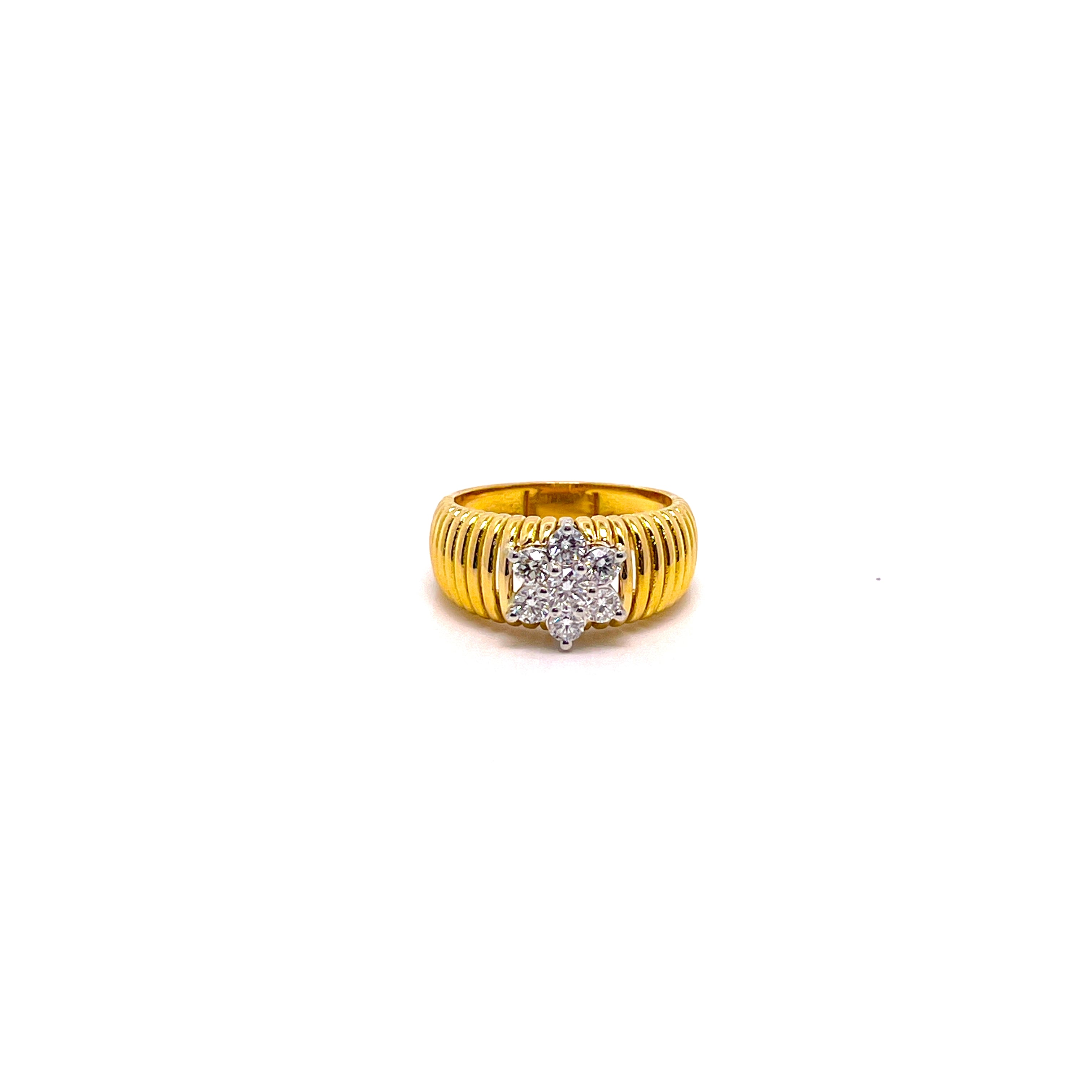 ANELLO FASCIA GRANDE IN ORO GIALLO CON FIORE DI DIAMANTI