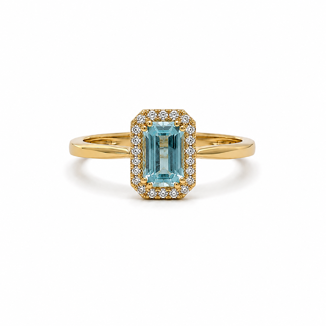 ANELLO IN ORO GIALLO CON DIAMANTI E CENTRALE ACQUAMARINA