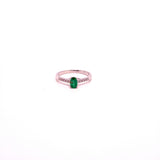 ANELLO IN ORO BIANCO CON DIAMANTI E SMERALDO CENTRALE