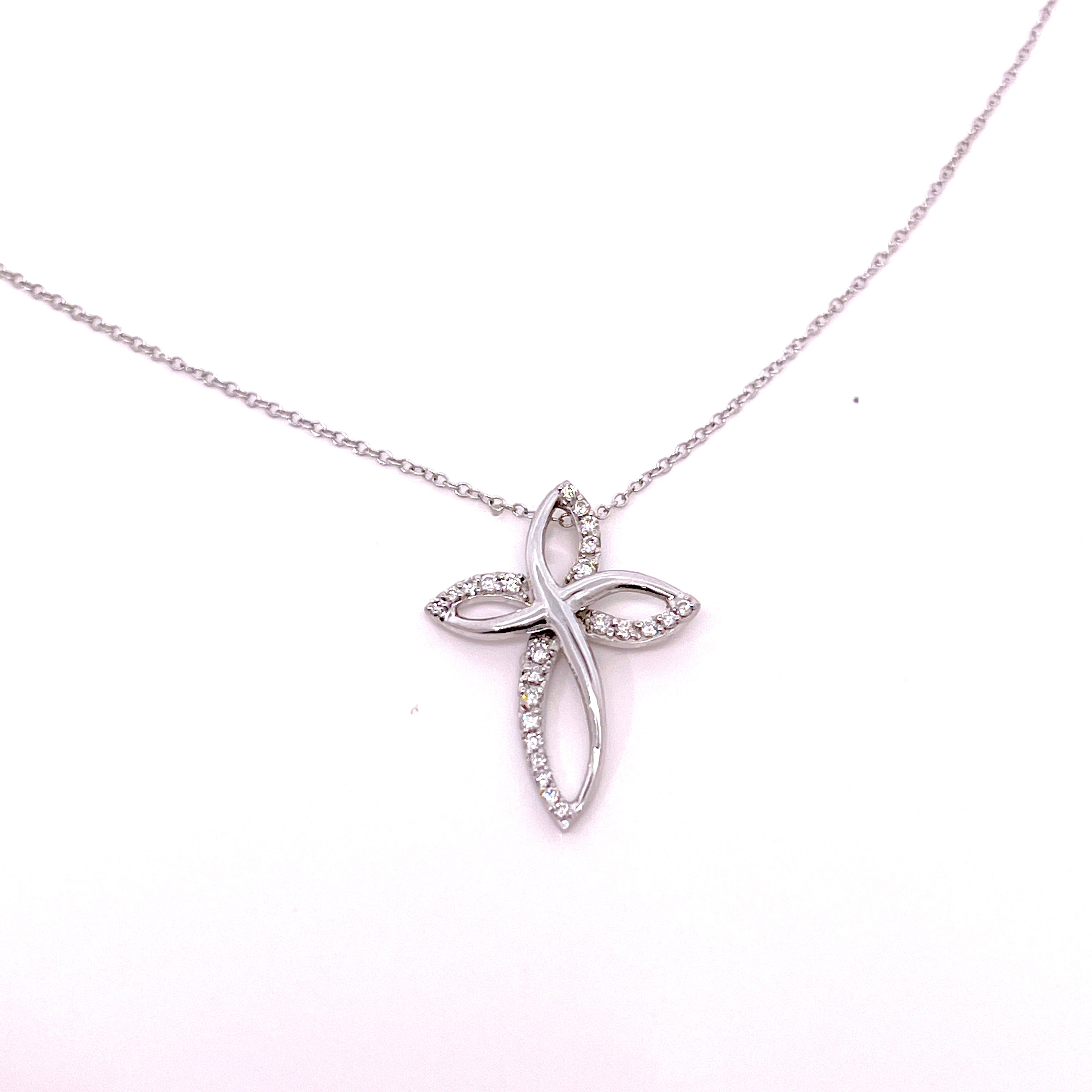 CROCE FANTASIA IN ORO BIANCO  CON DIAMANTI CON CATENA