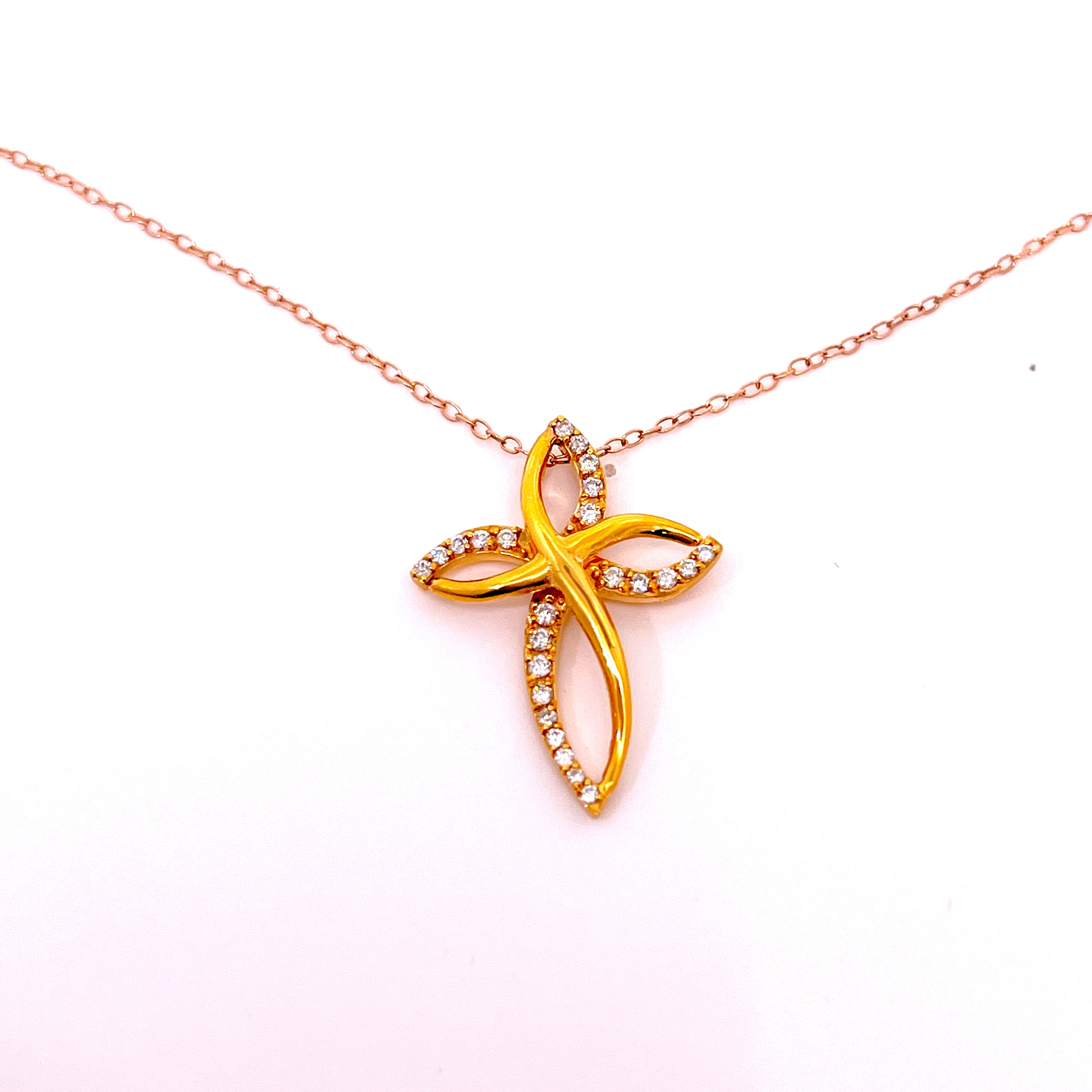 CROCE FANTASIA IN ORO ROSA CON DIAMANTI CON CATENA