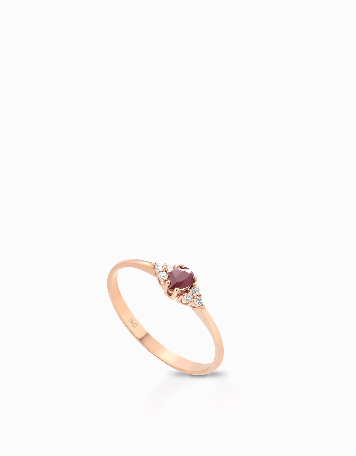 ANELLO CON RUBINO CENTRALE IN ORO ROSA E SEI DIAMANTI LATERALI