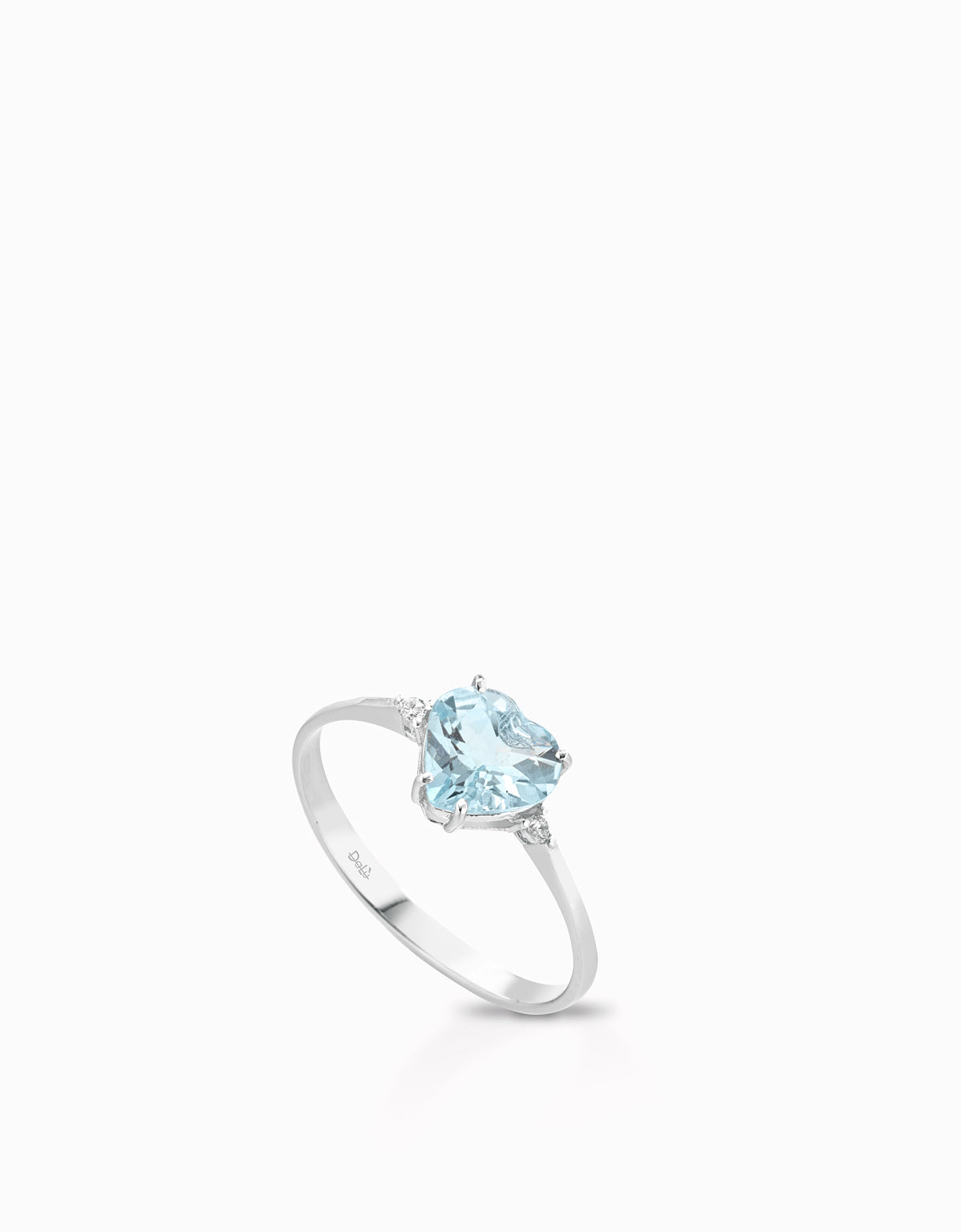 ANELLO A CUORE CON ACQUAMARINA E DUE DIAMANTI LATERALI IN ORO BIANCO