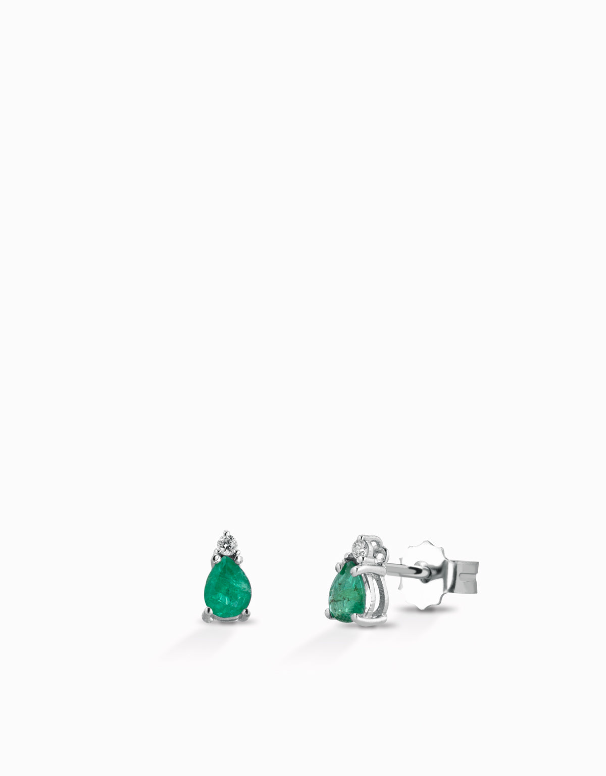 ORECCHINI IN ORO BIANCO CON SMERALDI A GOCCIA  E DIAMANTI