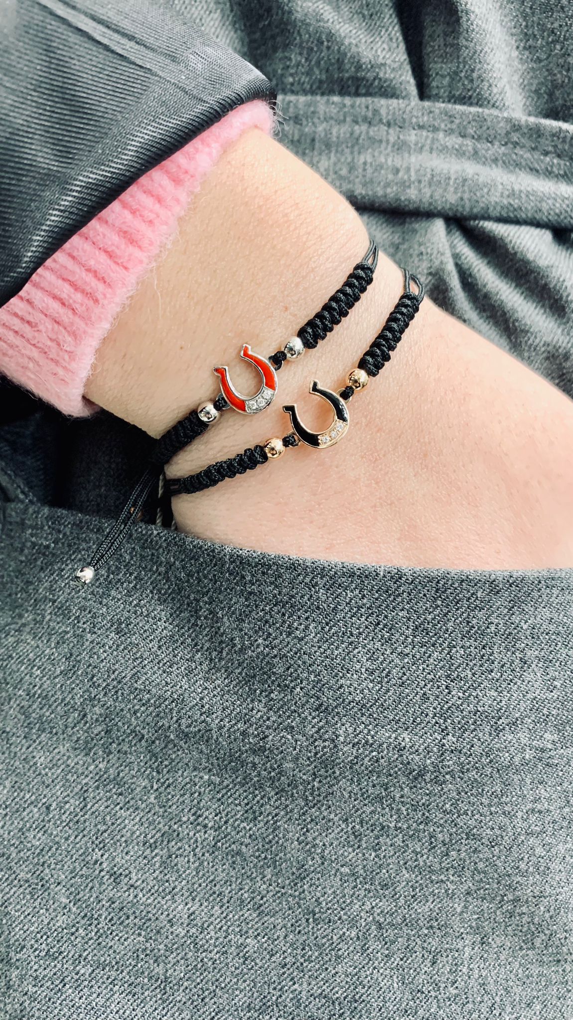 Bracciale laccio con ferro di cavallo smaltato e diamanti