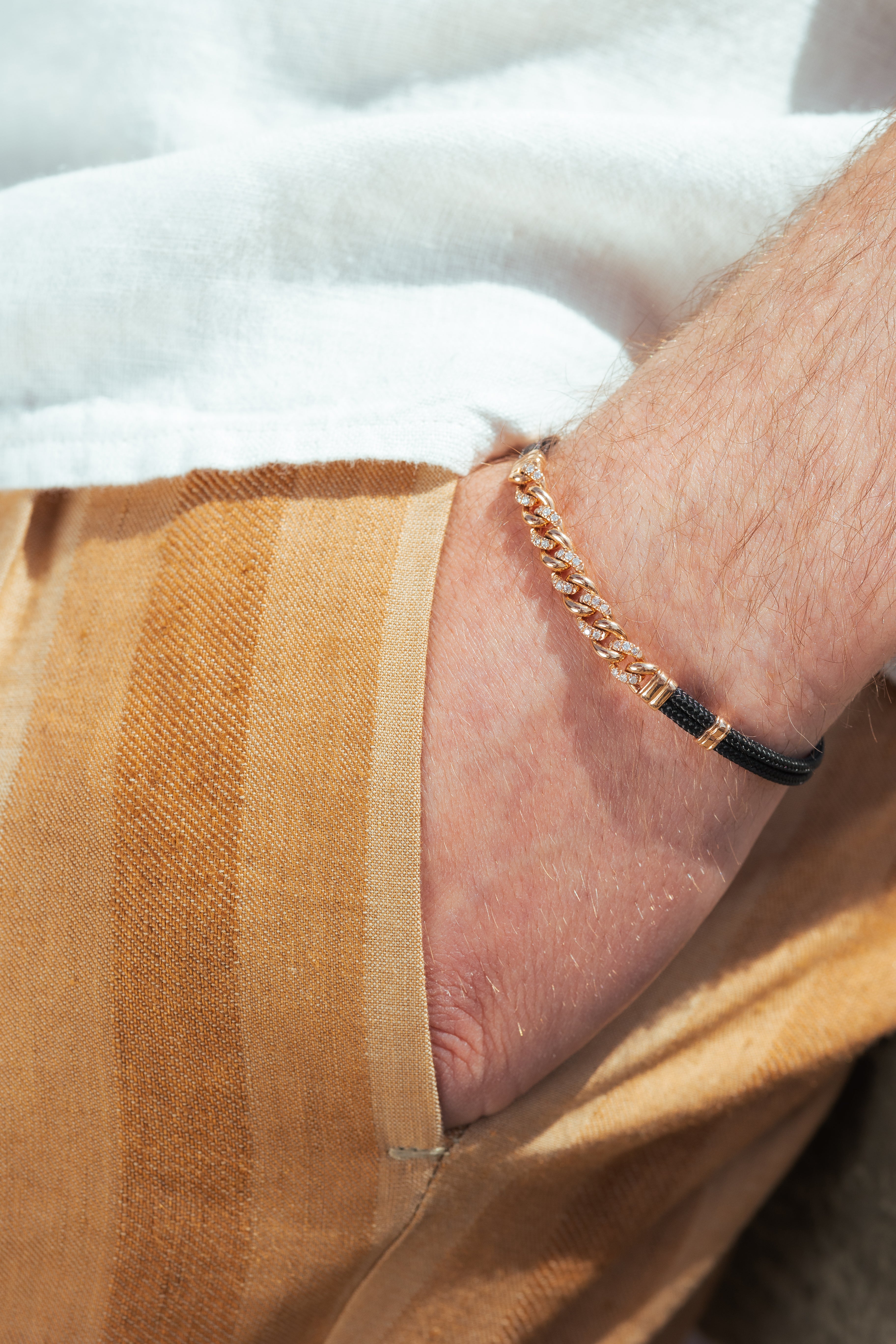 BRACCIALE CON LACCIO E GRUMETTA DI DIAMANTI IN ORO ROSA