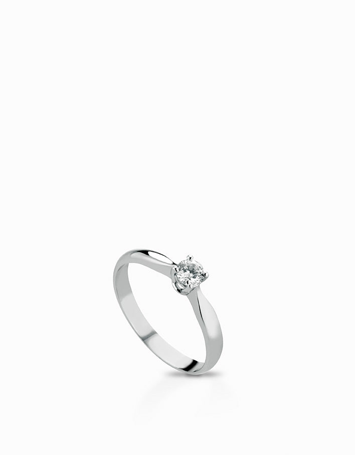 Anello solitario in oro bianco con diamanti