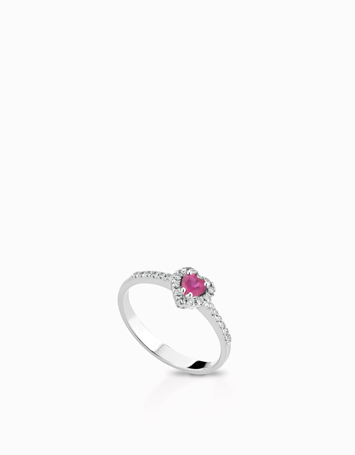ANELLO  CUORE ORO BIANCO CON DIAMANTI E RUBINO