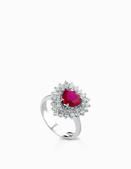 Anello a cuore con diamanti e rubino