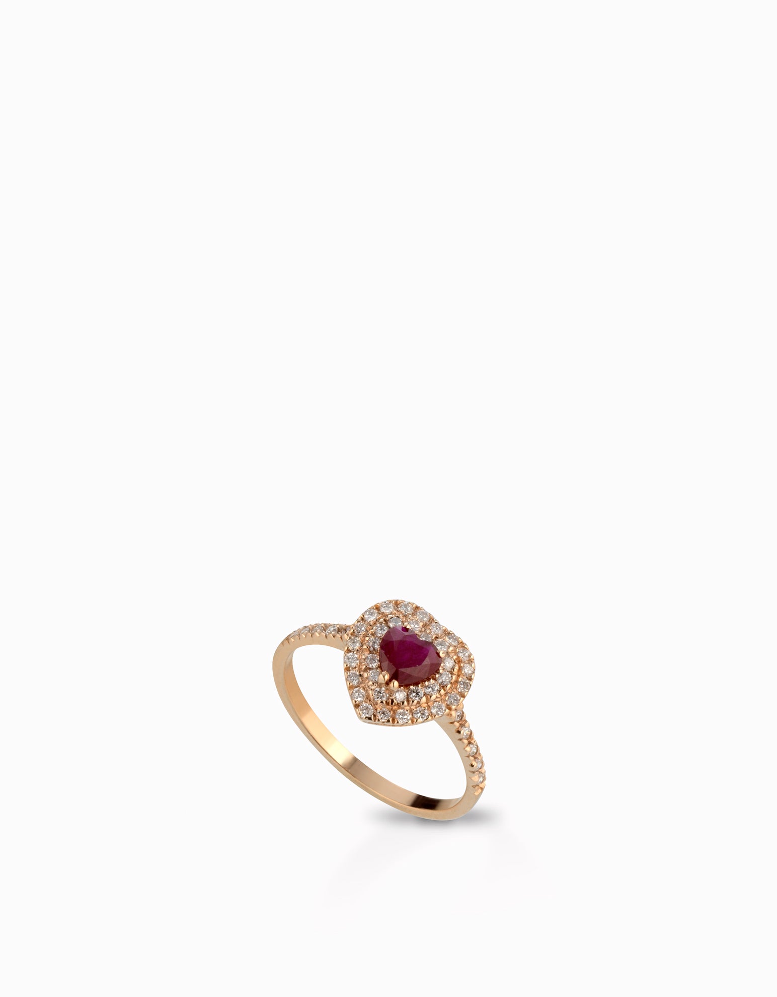 Anello oro rosa con cuore centrale rubino e diamanti