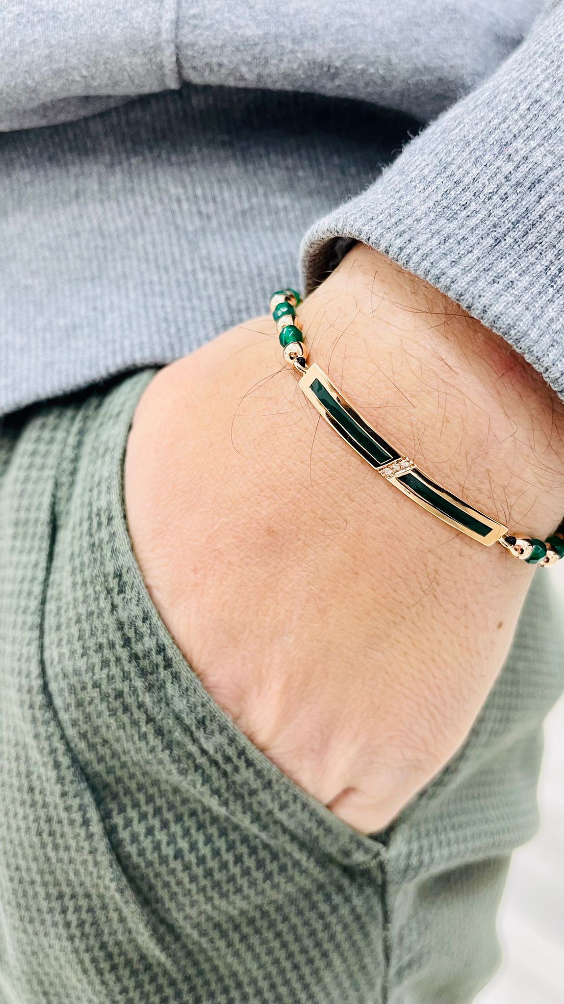 bracciale bacchetta smaltata in oro rosa con ematite verde e diamanti