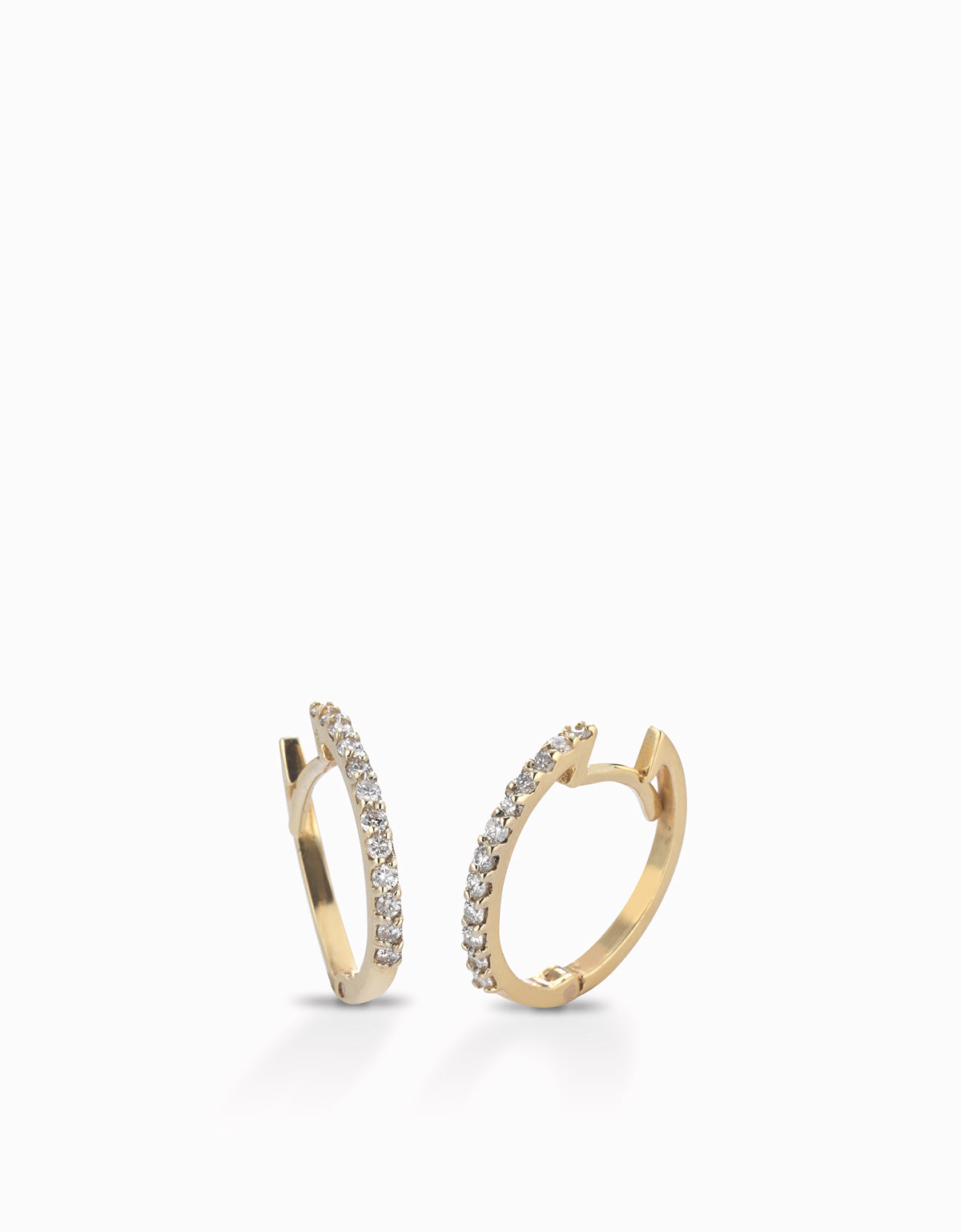 ORECCHINI IN ORO GIALLO A CERCHIO CON DIAMANTI